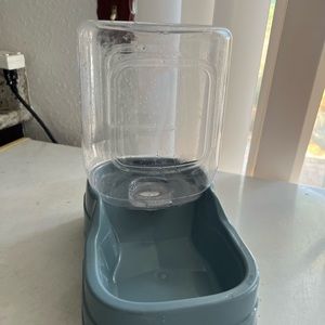 Pet Water Dispenser